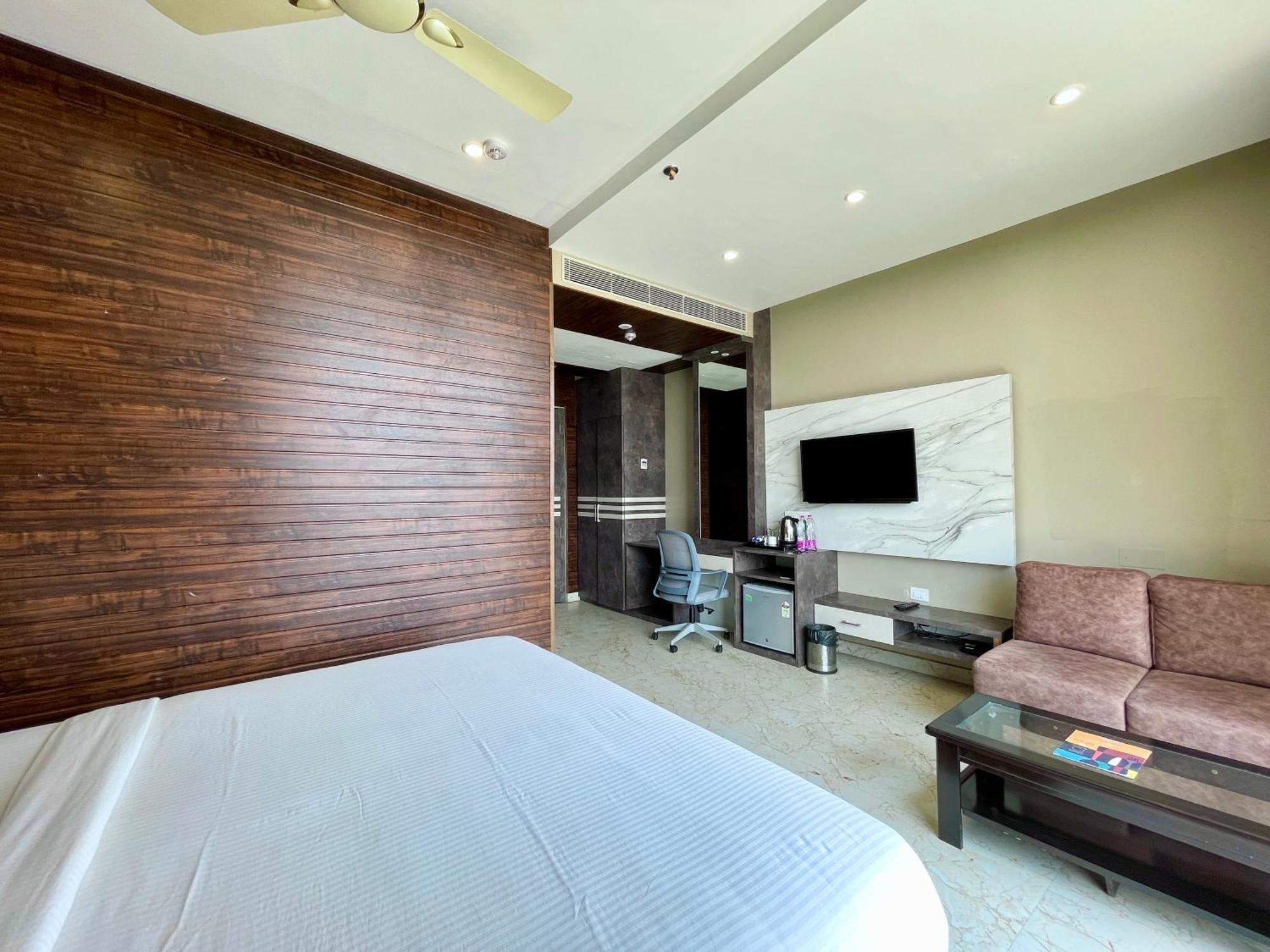 Hotel Tbs In Puri Exterior foto